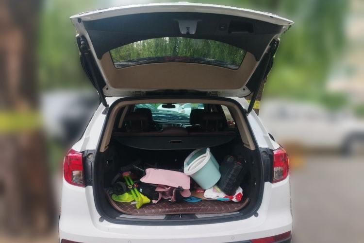 Used Buick Envision 2017 28T Four-Wheel Drive Elite Model Trunk