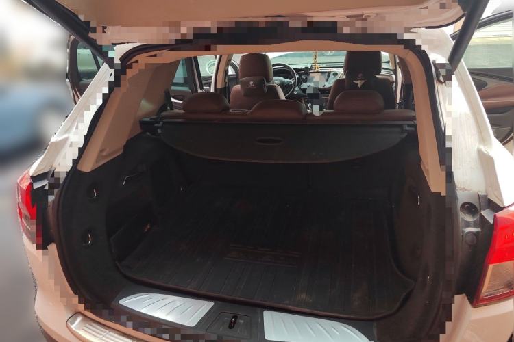 Used Buick Envision 2017 28T Four-Wheel Drive Elite Model Trunk