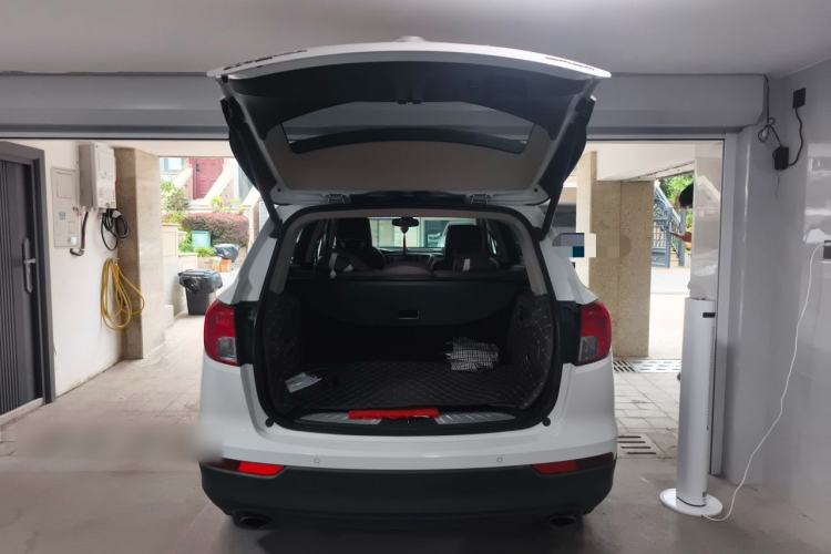 Used Buick Envision 2017 28T Four-Wheel Drive Luxury Model Trunk