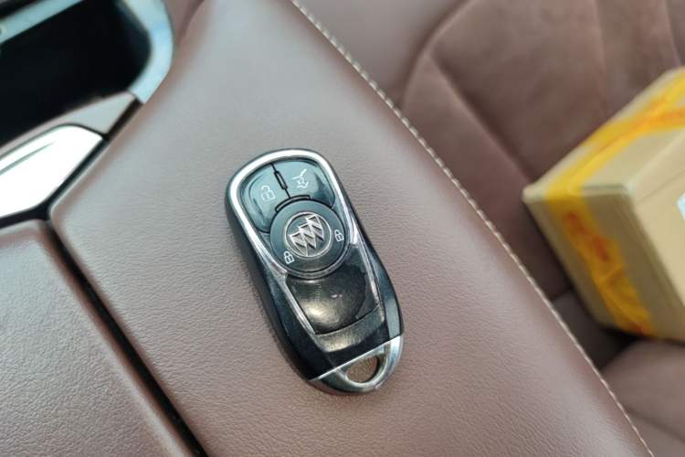 Used Buick Envision 2017 28T Four-Wheel Drive Elite Model Vehicle Key