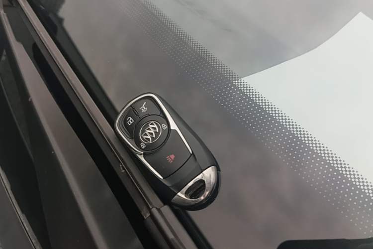 Used Buick Envision 2017 20T Two-Wheel Drive Luxury Model Vehicle Key