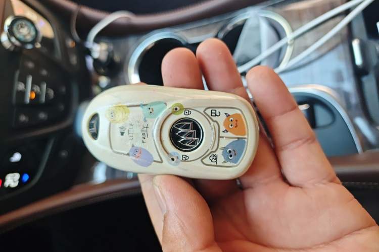 Used Buick Envision 2017 20T Two-Wheel Drive Luxury Model Vehicle Key