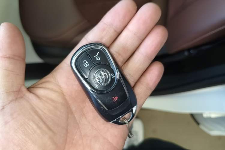 Used Buick Envision 2017 28T Four-Wheel Drive Elite Model Vehicle Key