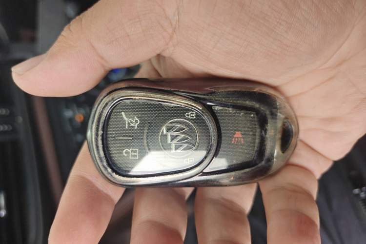 Used Buick Envision 2017 28T Four-Wheel Drive Elite Model Vehicle Key