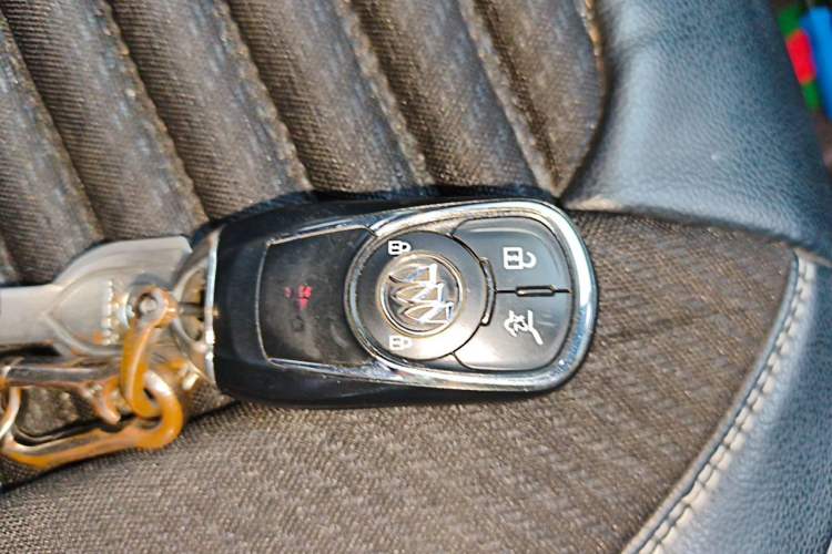 Used Buick Envision 2017 28T Four-Wheel Drive Elite Model Vehicle Key