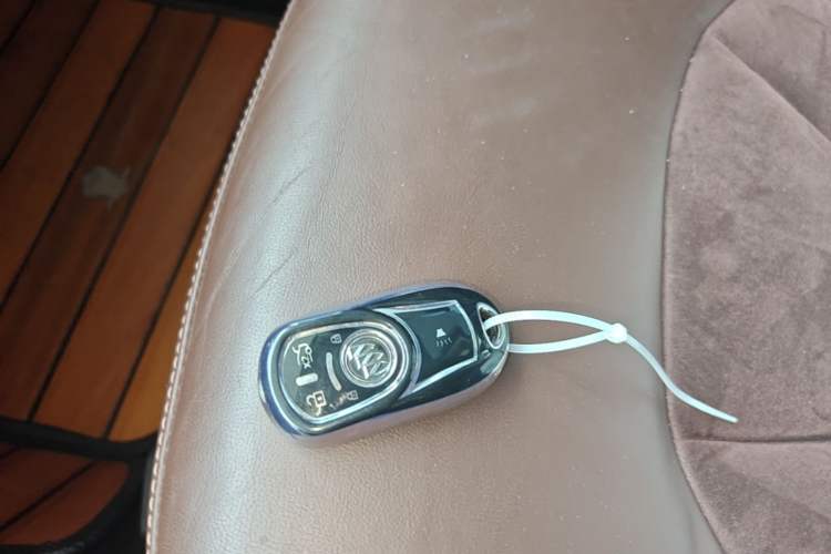 Used Buick Envision 2017 28T Four-Wheel Drive Elite Model Vehicle Key