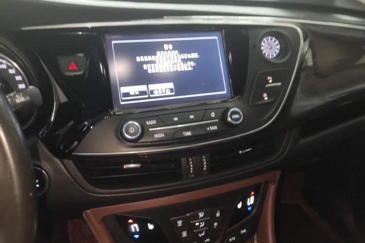 Used Buick Envision 2017 28T Four-Wheel Drive Elite Model Audio And AC Panel