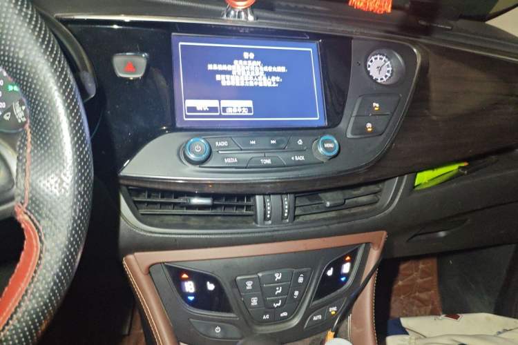 Used Buick Envision 2017 28T Four-Wheel Drive Elite Model Audio And AC Panel