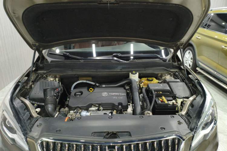 Used Buick Envision 2017 20T Two-Wheel Drive Luxury Model Engine Bay