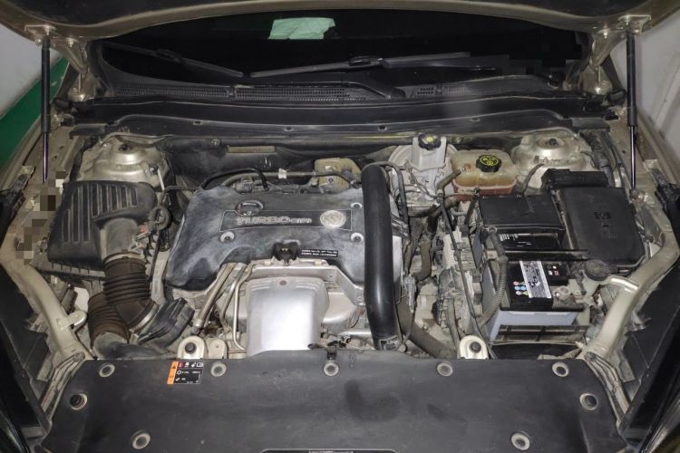 Used Buick Envision 2017 28T Four-Wheel Drive Luxury Model Engine Bay