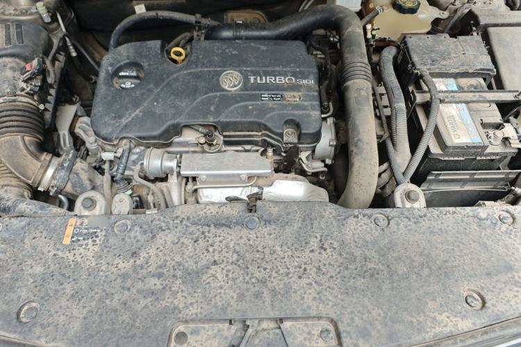 Used Buick Envision 2017 20T Two-Wheel Drive Elite Version Engine Bay