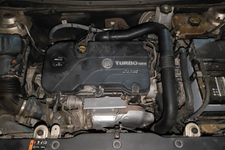 Used Buick Envision 2017 20T Two-Wheel Drive Leading Version Engine Bay