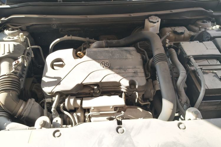 Used Buick Envision 2017 20T Two-Wheel Drive Elite Version Engine Bay