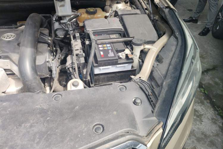 Used Buick Envision 2017 28T Four-Wheel Drive Elite Model Engine Bay Left