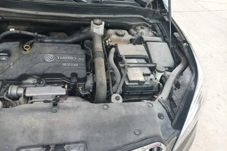 Used Buick Envision 2017 20T Two-Wheel Drive Elite Version Engine Bay Left