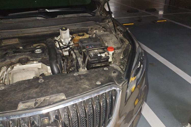 Used Buick Envision 2017 28T Four-Wheel Drive Elite Model Engine Bay Left