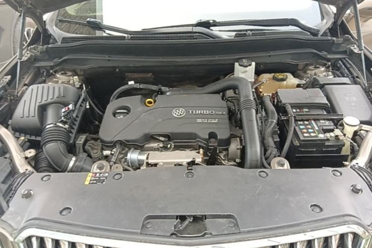 Used Buick Envision 2017 20T Two-Wheel Drive Elite Version Engine Bay