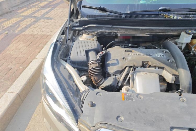 Used Buick Envision 2017 28T Four-Wheel Drive Elite Model Engine Bay Right