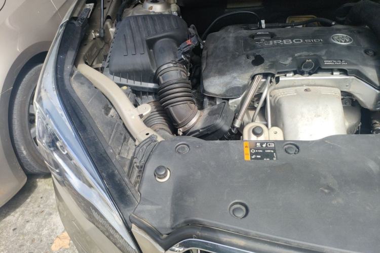 Used Buick Envision 2017 28T Four-Wheel Drive Elite Model Engine Bay Right
