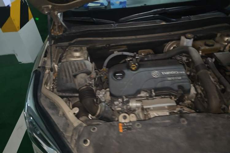 Used Buick Envision 2017 20T Two-Wheel Drive Leading Version Engine Bay Right