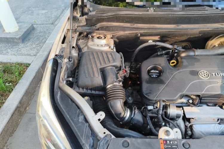 Used Buick Envision 2017 20T Two-Wheel Drive Leading Version Engine Bay Right