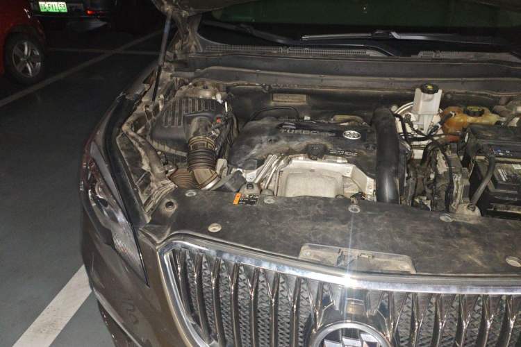 Used Buick Envision 2017 28T Four-Wheel Drive Elite Model Engine Bay Right