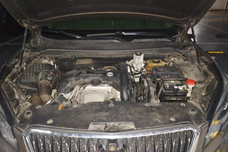 Used Buick Envision 2017 28T Four-Wheel Drive Elite Model Engine Bay