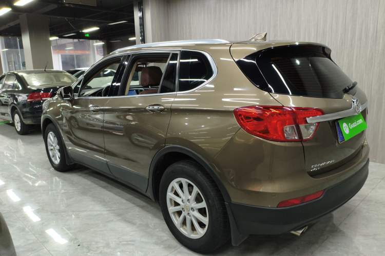 Used Buick Envision 2017 20T Two-Wheel Drive Luxury Model Exterior 3