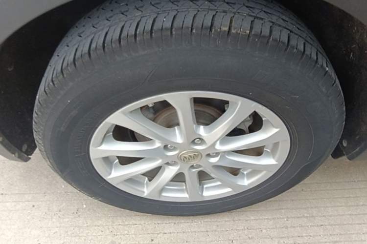 Used Buick Envision 2017 20T Two-Wheel Drive Elite Version Exterior 5
