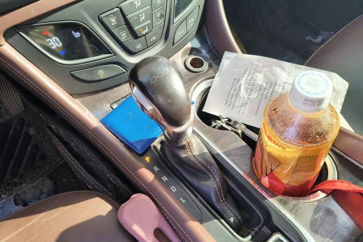 Used Buick Envision 2017 20T Two-Wheel Drive Elite Version Gear Lever