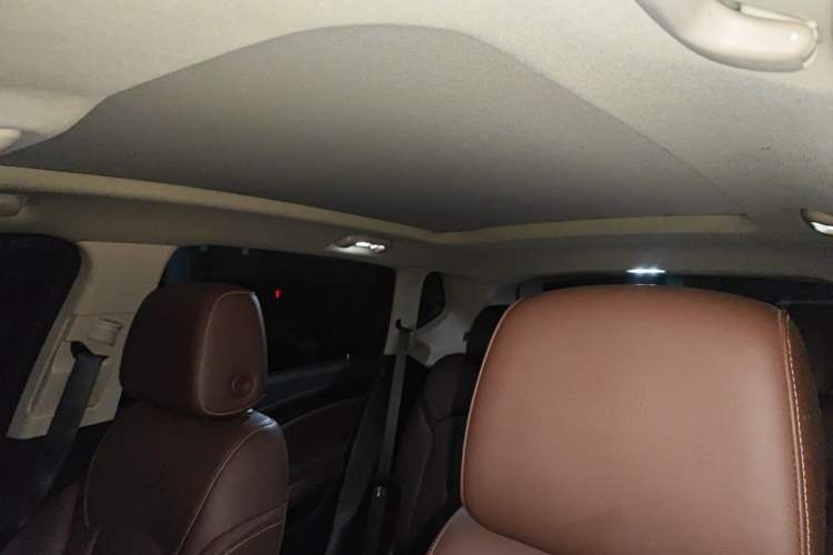 Used Buick Envision 2017 28T Four-Wheel Drive Luxury Model Headliner