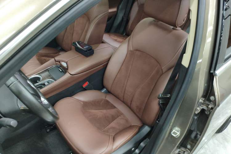 Used Buick Envision 2017 20T Two-Wheel Drive Luxury Model Left Front Seat