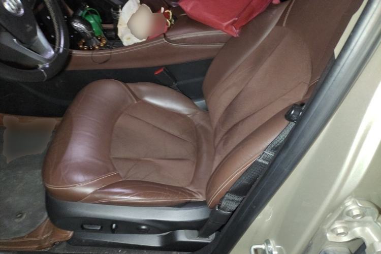 Used Buick Envision 2017 28T Four-Wheel Drive Luxury Model Left Front Seat
