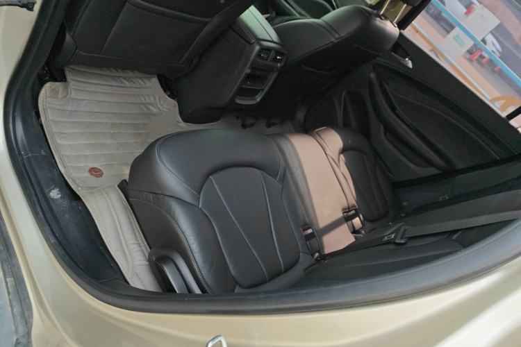 Used Buick Envision 2017 28T Four-Wheel Drive Elite Model Left Rear Seat