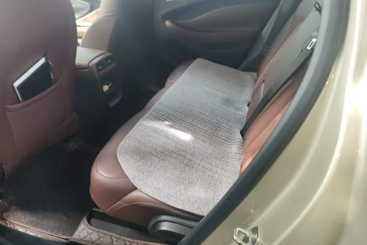 Used Buick Envision 2017 28T Four-Wheel Drive Elite Model Left Rear Seat