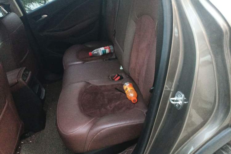 Used Buick Envision 2017 20T Two-Wheel Drive Elite Version Left Rear Seat