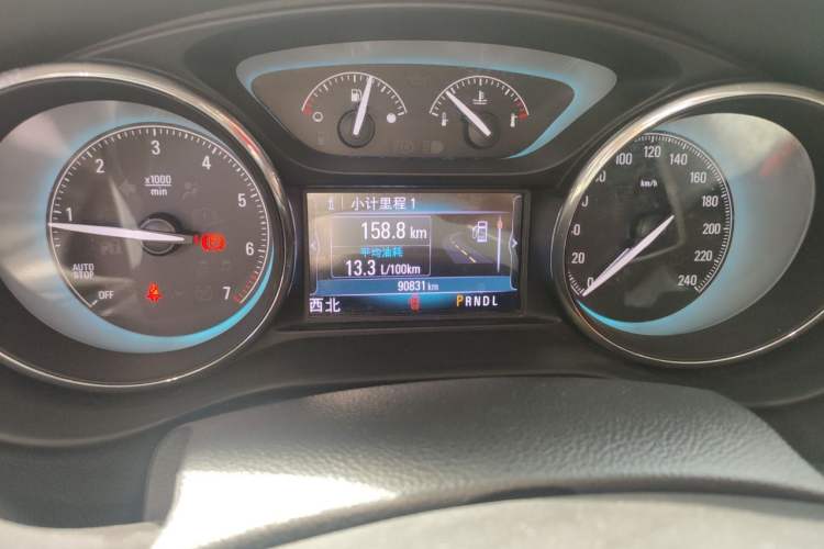 Used Buick Envision 2017 28T Four-Wheel Drive Elite Model Odometer Close Up
