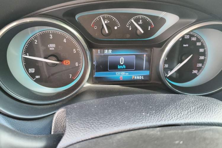 Used Buick Envision 2017 20T Two-Wheel Drive Elite Version Odometer Close Up
