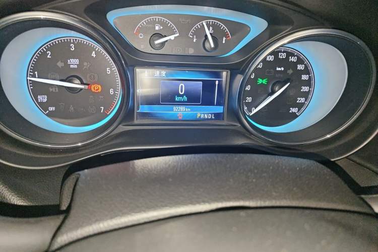 Used Buick Envision 2017 20T Two-Wheel Drive Leading Version Odometer Close Up