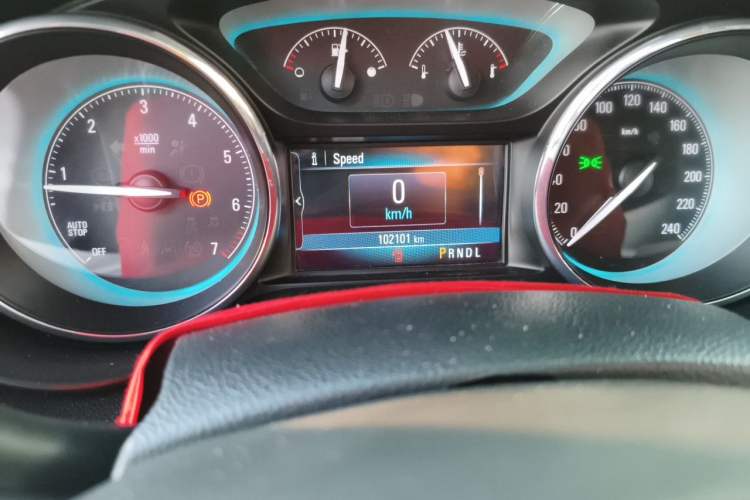 Used Buick Envision 2017 20T Two-Wheel Drive Leading Version Odometer Close Up