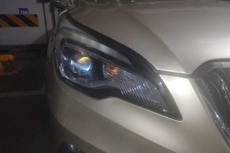 Used Buick Envision 2017 20T Two-Wheel Drive Leading Version Right Front Headlight