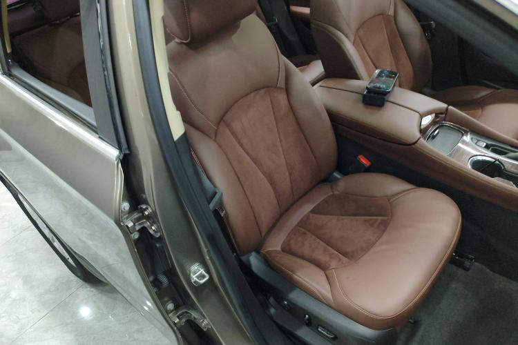 Used Buick Envision 2017 20T Two-Wheel Drive Luxury Model Right Front Seat