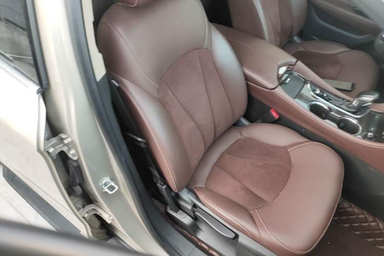 Used Buick Envision 2017 28T Four-Wheel Drive Elite Model Right Front Seat
