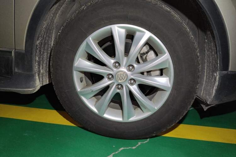 Used Buick Envision 2017 28T Four-Wheel Drive Luxury Model Right Front Wheel Hub