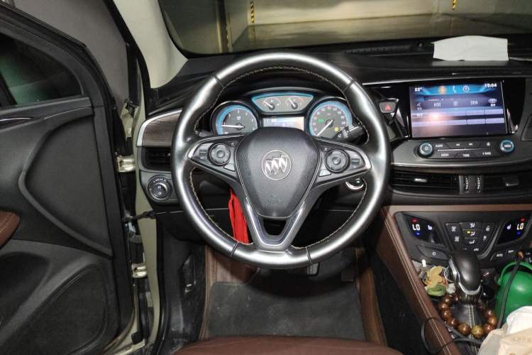 Used Buick Envision 2017 28T Four-Wheel Drive Luxury Model Steering Wheel