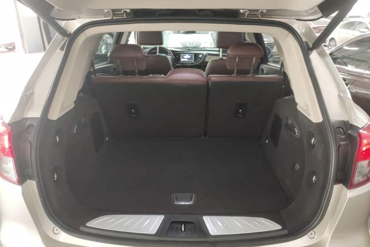 Used Buick Envision 2017 28T Four-Wheel Drive Elite Model Trunk