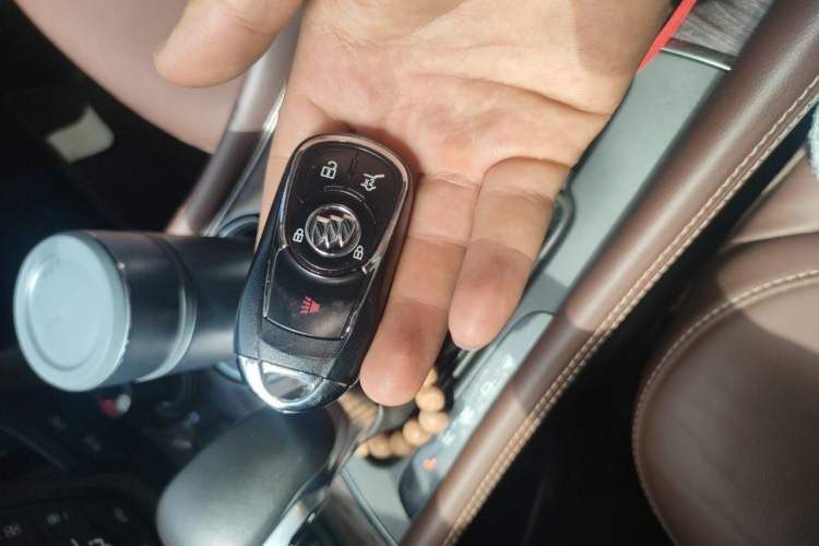 Used Buick Envision 2017 28T Four-Wheel Drive Elite Model Vehicle Key