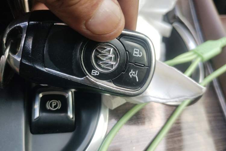 Used Buick Envision 2017 28T Four-Wheel Drive Elite Model Vehicle Key