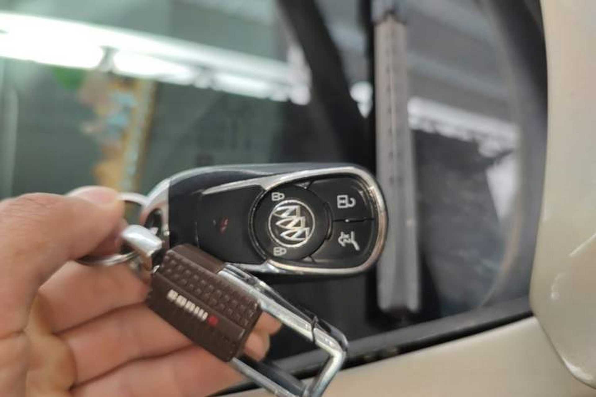 Used Buick Envision 2017 28T Four-Wheel Drive Elite Model Vehicle Key