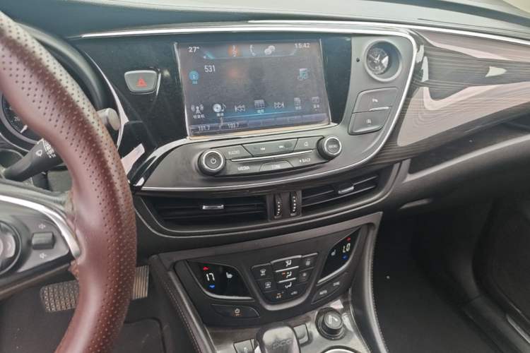 Used Buick Envision 2018 20T Two-Wheel-Drive Elite Model Audio And AC Panel